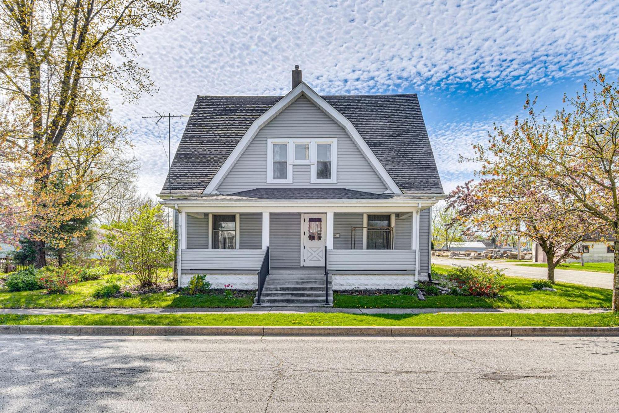 The Junction Victorian Home In Quaint Fortville! Exterior foto